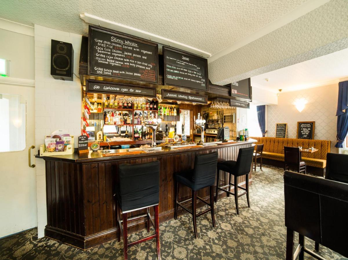 ホテル The Whistle And Flute Barnetby le Wold エクステリア 写真
